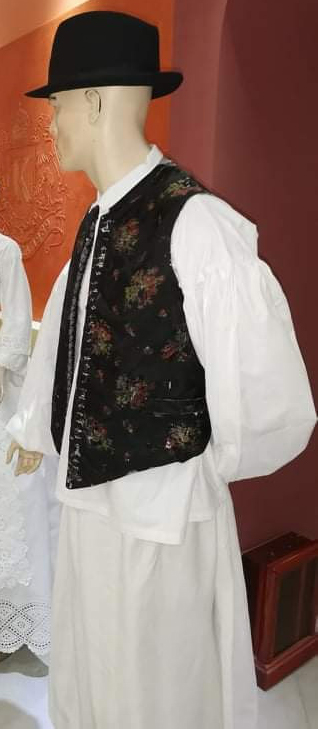 Bunjevacka nosnja 11